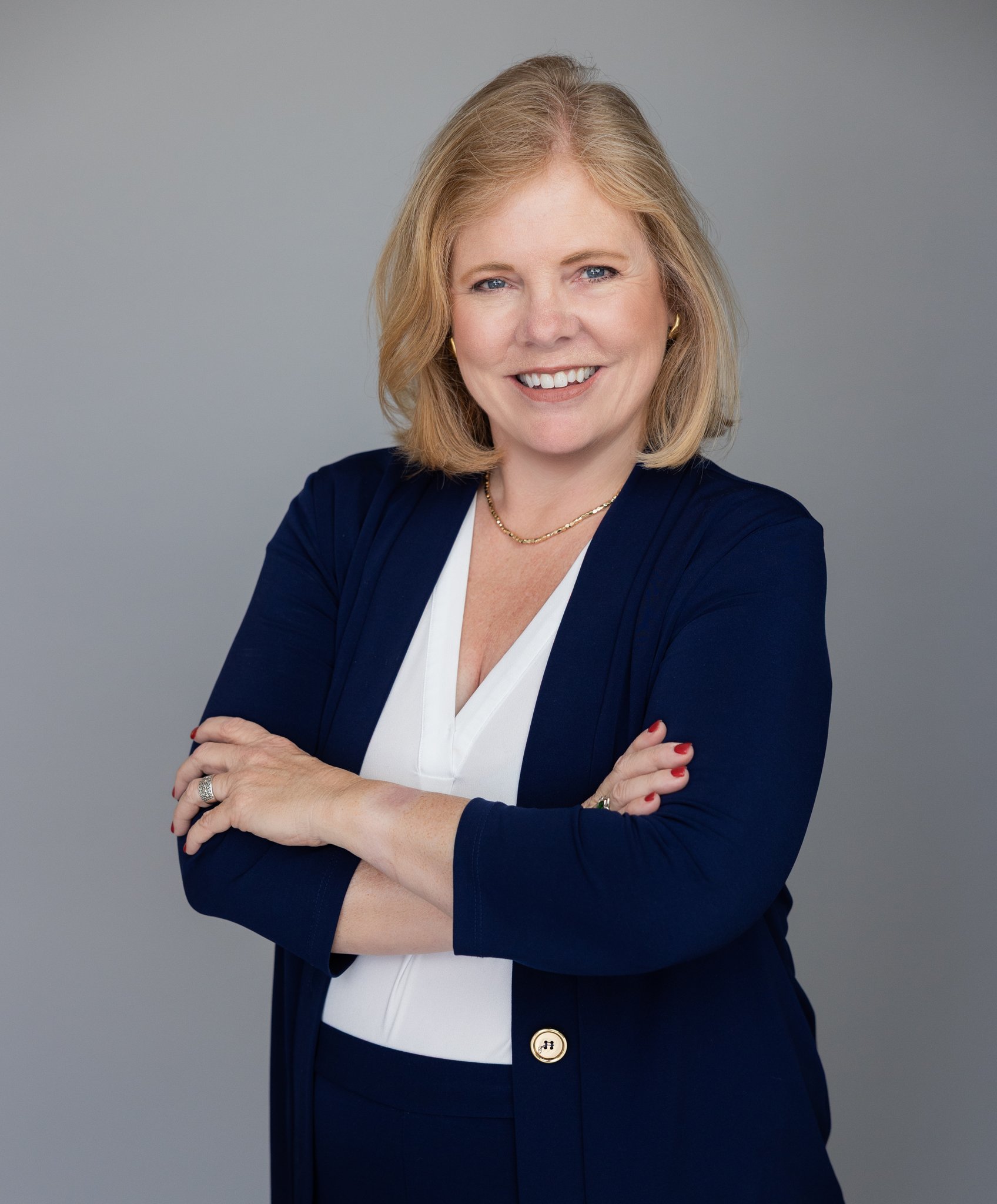 Laura Bassett - Official Portrait